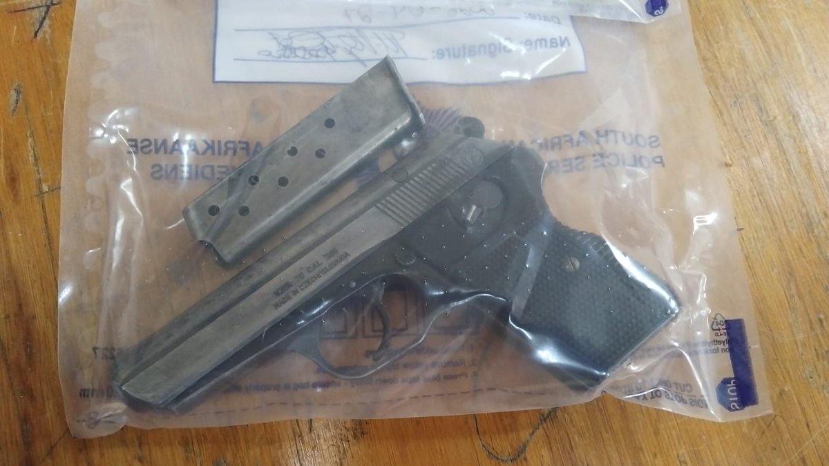 SAPoliceService's tweet image. #sapsWC [OPERATION PROSPER: WESTERN CAPE] #OperationProsper deployments in the Steenberg and Muizenberg policing precincts to combat #gang violence led to the arrest of a 29yr-old male suspect in Hillview for the possession of drugs on 28/04.

In an unrelated intervention,