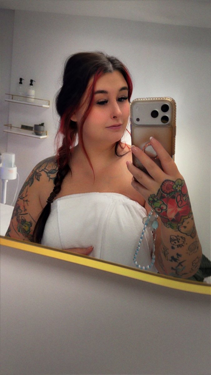 MissGabiXO tweet media