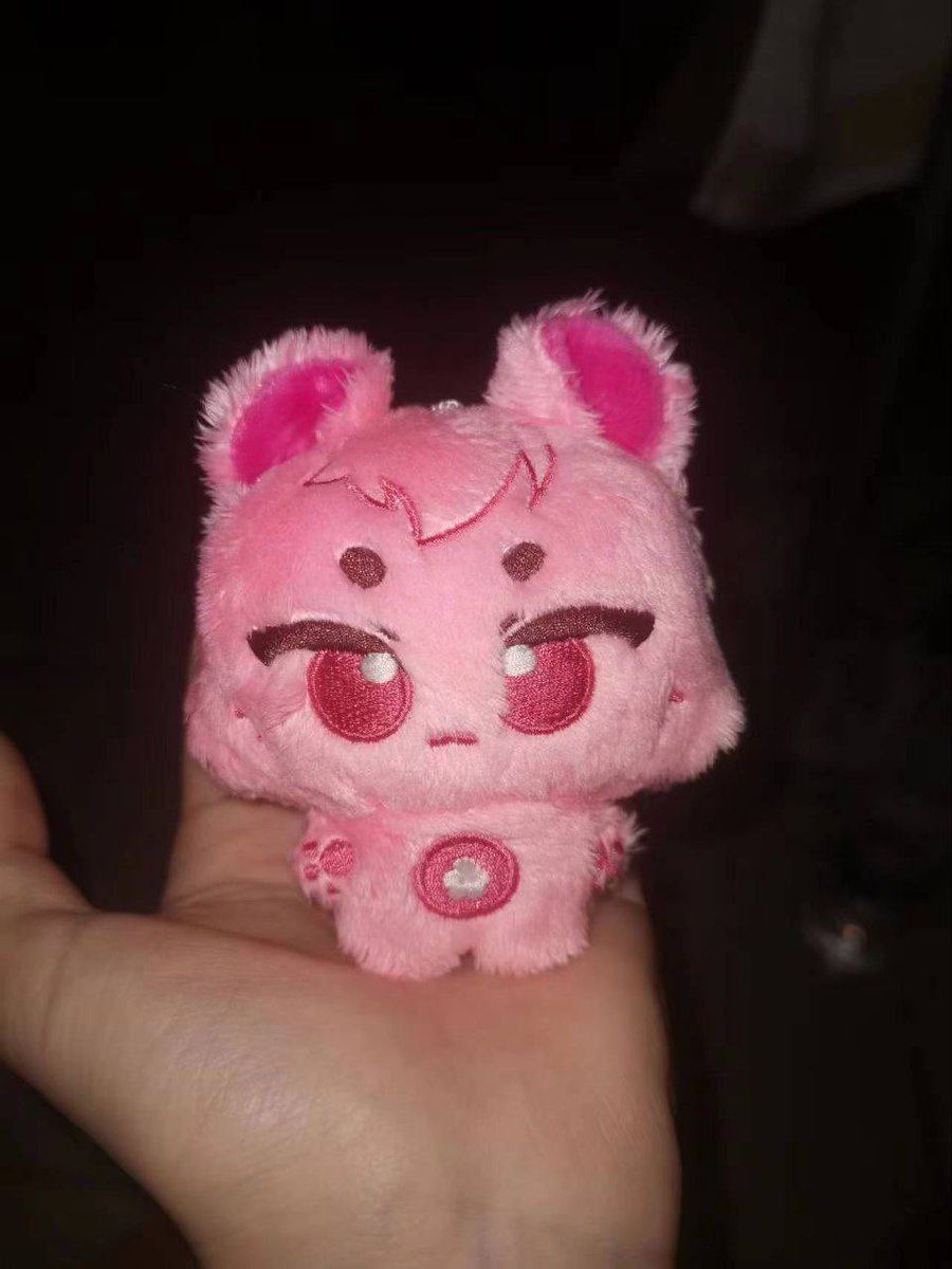 miminaamoshi's tweet photo. hello.. i think i lost this bmby 😖 kalau ada sesiapa teramik from hambam event last year… pls hmu 😭 sorry weh lmbt sgt tanyanya tapi bmby ni  hilang nk nangis 😭 dahla mmg doll ni must buy in pair 😭

it’s not like the dolls where all member ver is available.. SAYA MERAYU https://t.co/OUroqQZEx6