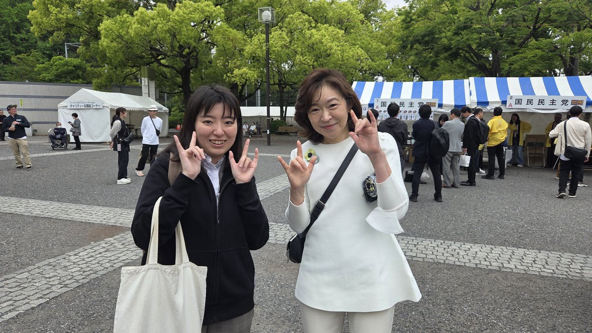 amamoto_watch's tweet photo. @minna_yakushiji 薬剤師さん、土曜日も今日もありがとうございました！
この後の予定頑張って下さい〜🌻 https://t.co/CRLMmNMEoZ