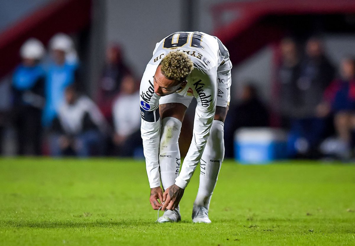HQpcrt's tweet image. Neymar Jr #Santos