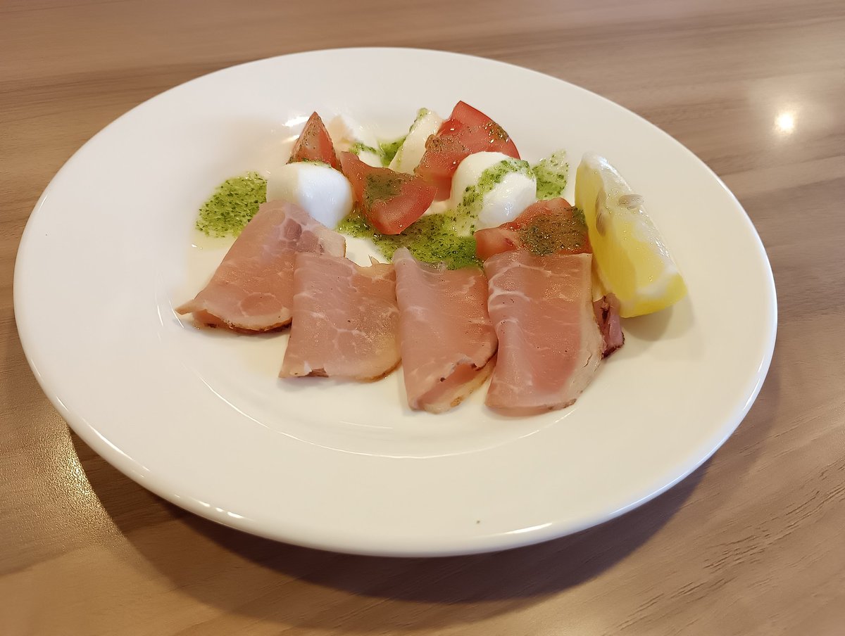 トモ@年中氷河期💙💛 tweet media