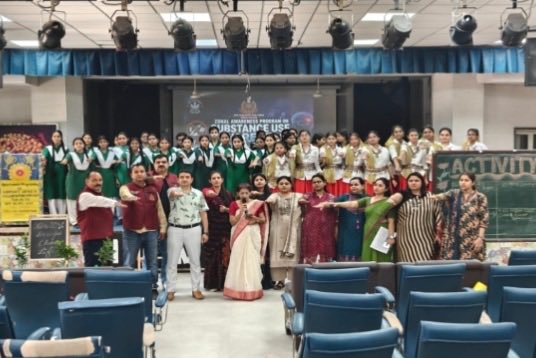 CrimeBranchDP's tweet image. 🚨🔥 DRUG-FREE DELHI REVOLUTION IGNITED! 🔥🚨

#DelhiPolice ANTF, Crime Branch launched a massive anti-drug awareness movement across schools, markets &amp;amp; JJ clusters across Delhi under the vision of Nasha Mukt Bharat 🇮🇳
👮‍♂️ Reached students, teachers, youth &amp;amp; residents citywide
📚