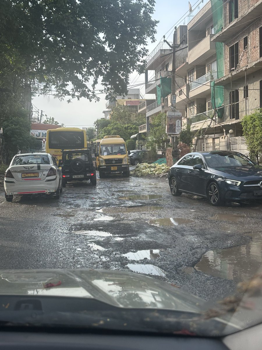rahulsharmads's tweet photo. @MunCorpGurugram @OfficialGMDA विकसित भारत…..ये सेक्टर 46, #Gurugram है और यहा ट्रिपल इंजन की गवर्मेंट ने विकास की गंगा बहा दी है. कम से कम टैक्स पेयर्स और अपने कोर वोटर्स की तो बात सुनो! पूरी मेन सेक्टर रोड ही ग़ायब हो गई है। 

@gurgaon_live @Suhelseth @DC_Gurugram https://t.co/s7OS5Q5N8a