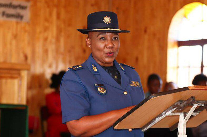 Man’s NOT Barry Roux tweet media