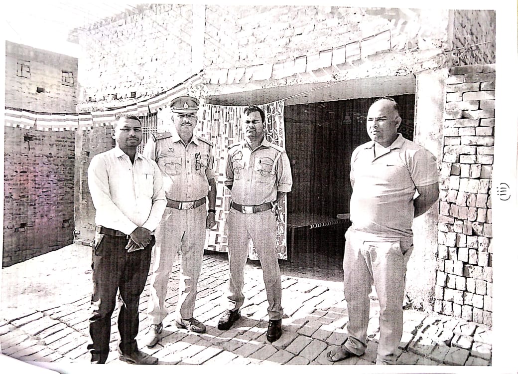 धनंजय कुमार जिलाध्यक्ष BMP को फर्जी तरीके से जेल भेजने के विरोध में अरविन्द शर्मा SHO थाना दुधारा को अगर तत्काल निलम्बित कर कार्रवाई नहीं किया गया तो भारत मुक्ति मोर्चा बेहद आंदोलन करेगा।