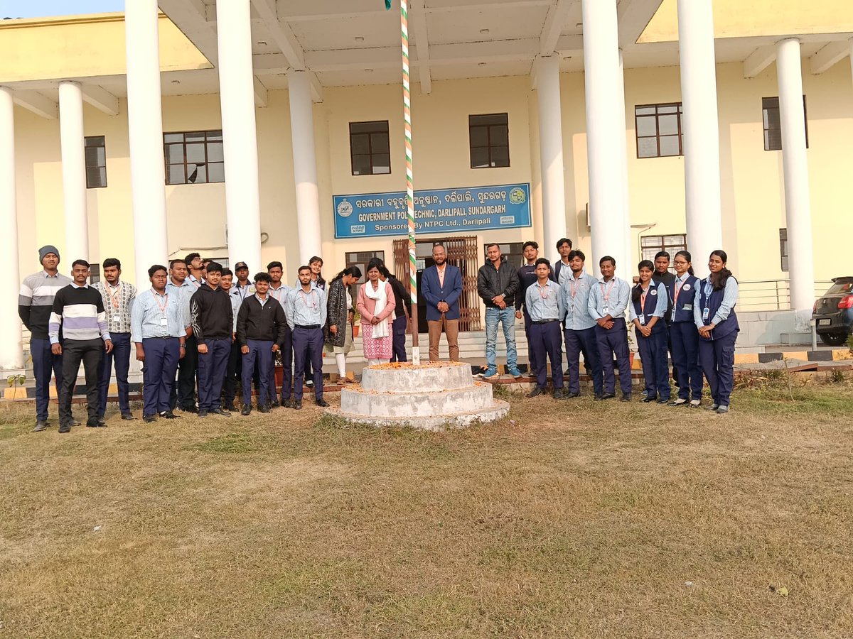 GpDarlipali's tweet image. 🇮🇳 77th Republic Day 🇮🇳
Celebrated with great pride and enthusiasm at our institute, GP Darlipali. A day to honor the spirit of our Constitution and remember the sacrifices of our heroes. ✨democracy, and progress. 💙 #RepublicDay #GPDarlipali #ProudIndian
