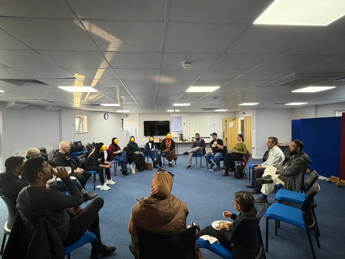FaithInCommune's tweet photo. FaithIn Communities hosted its quarterly steering group meeting for Year 3 of the Youth Resilience Programme at @madnibradford.
​The meeting served as a vital space for grassroots organizations &amp; stakeholders to discuss progress and shape future plans for Bradford’s youth. https://t.co/7FVv37ApDx