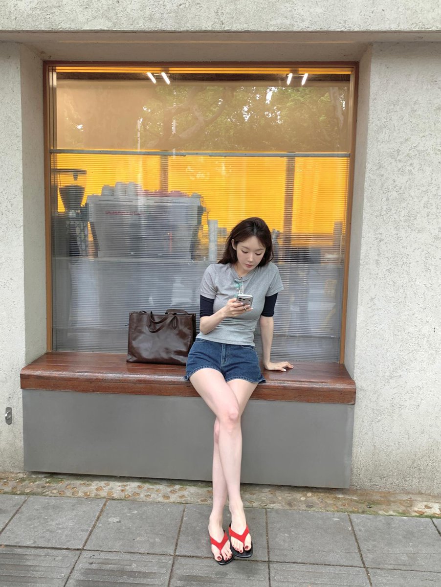 bbxdowob's tweet photo. 강민경조흠...내여름아........ https://t.co/WYS7XMa0Nw