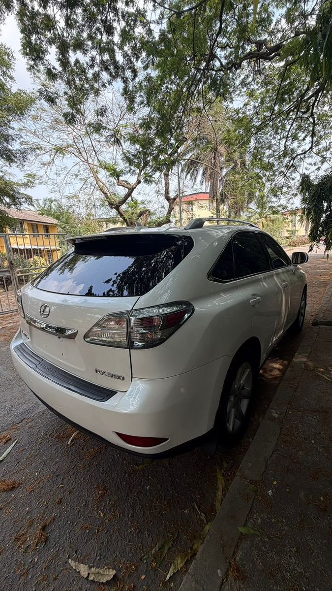 PRICE SLASH!!🔥🔥🔥🔥🔥🔥🔥🔥🔥🔥

Any 16 million naira offer today for this Preowned Lexus RX350??😃