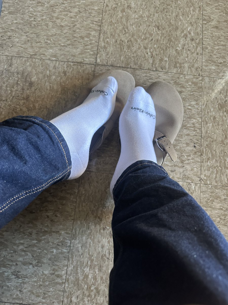 DiegoMFeet's tweet photo. White socks🤤😫
#feet #feetfetısh #footfetısh #manfeet #whitesocks https://t.co/bYvBkyFOkS