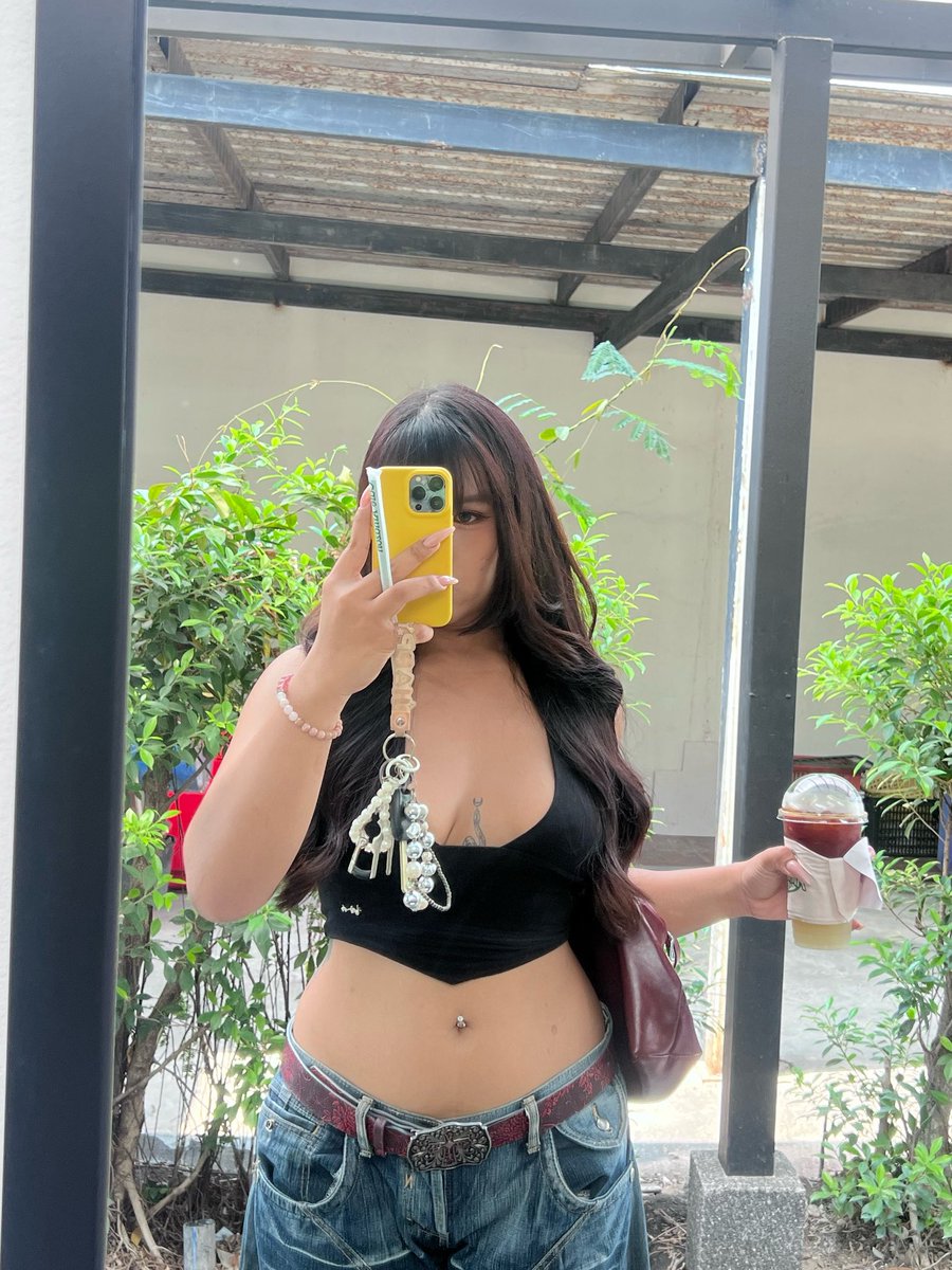 CHOMPINK 💓 tweet media