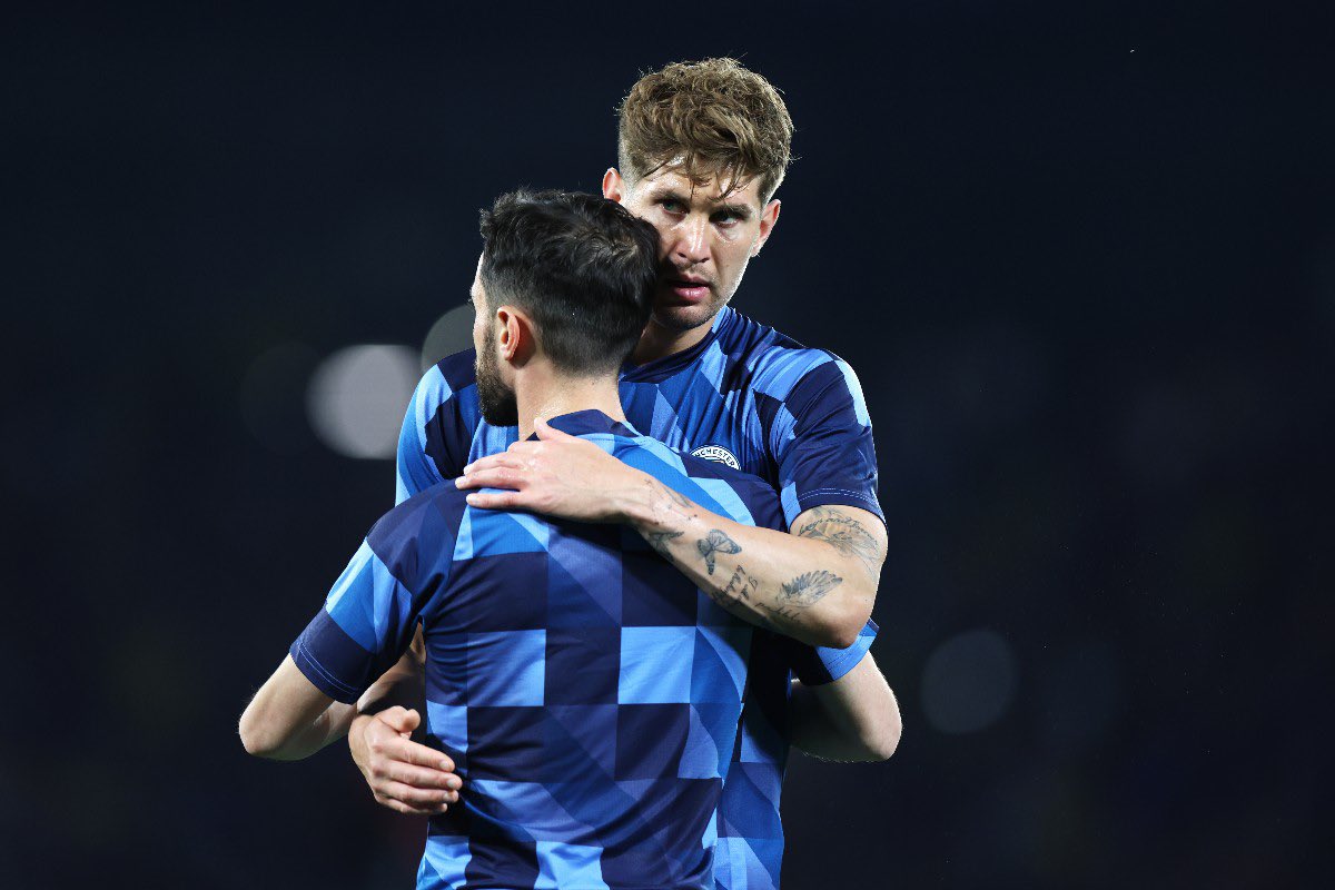 Latiiivjnr tweet media