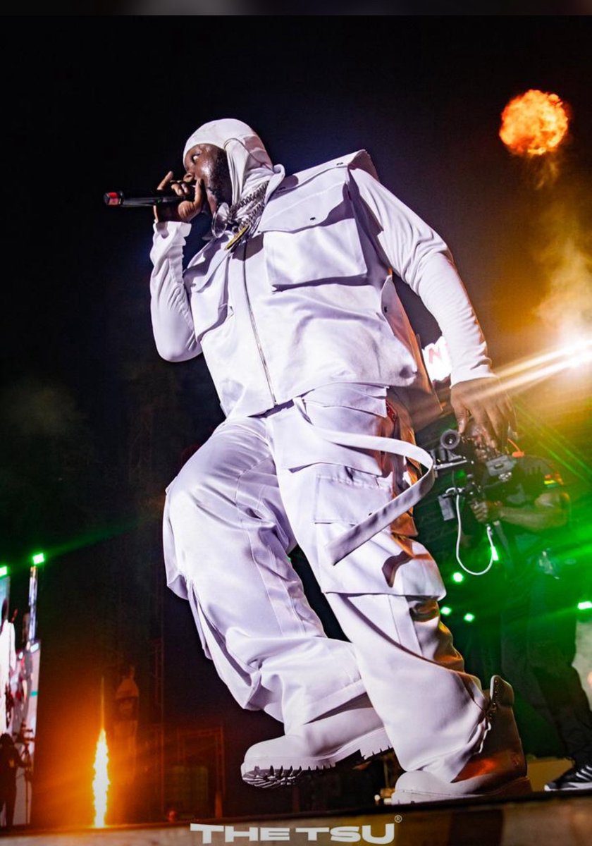 Mr_Ⓜ️åĒšTrØ🚸 tweet media