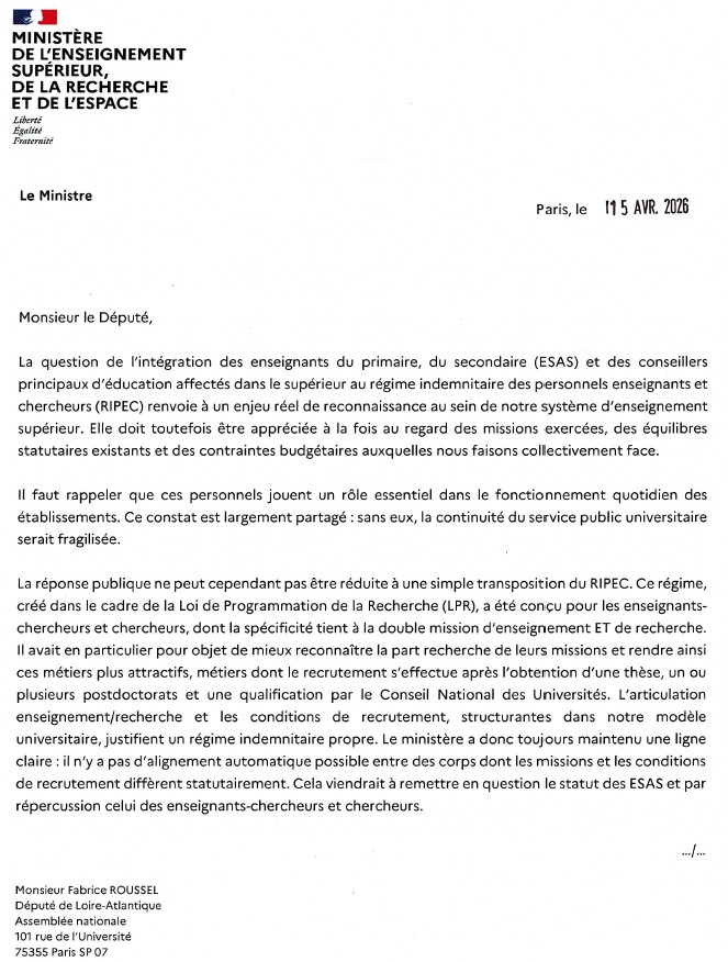 384Collectif's tweet photo. @PhBaptiste, l'enseignement compte autant que la recherche, arrêtons les différences. Le #RIPEC est adapté aux ES dont le niveau est excellent. Il est temps de les intégrer!  Large souhait de notre communauté, de nos parlementaires. #PRAG, #PRCE, #MCF, #PLP, #PREC, #Contractuel https://t.co/XyFiFQLD94