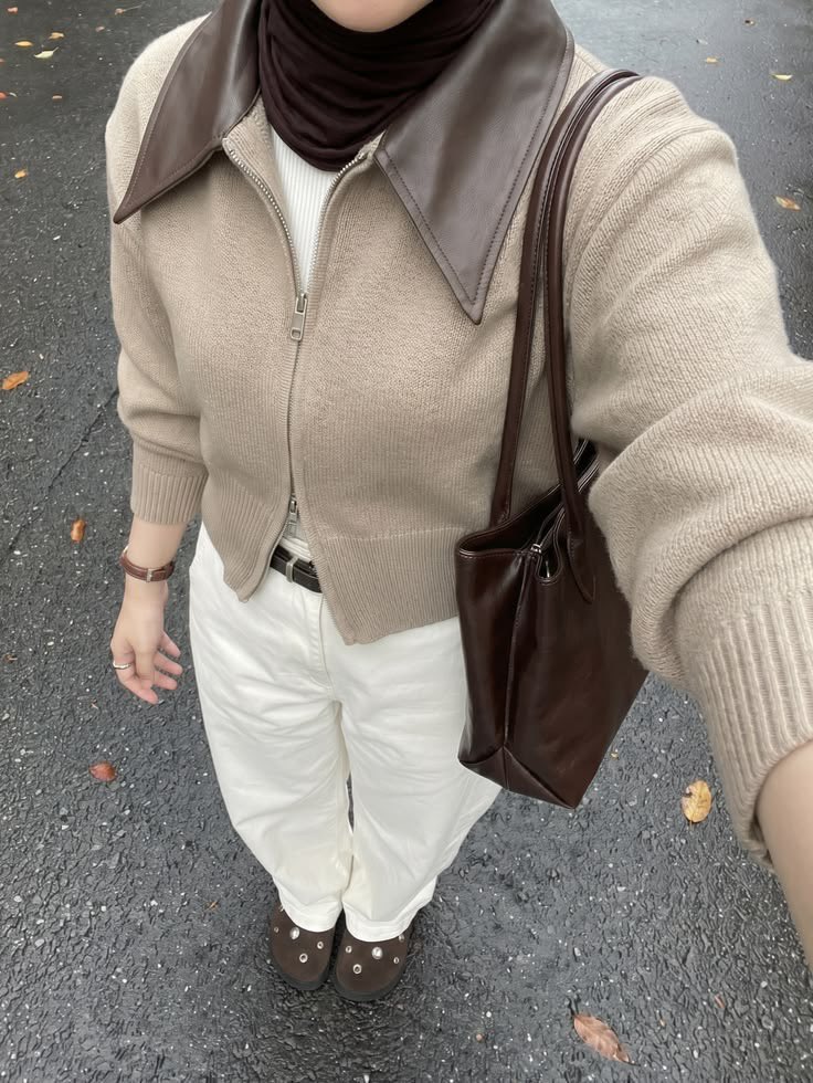 hasa_stuff's tweet photo. ootd look simple but elegant

- a thread https://t.co/5cBVw6gOH8