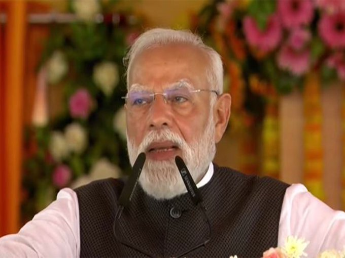 ArgusNews_in's tweet photo. “After the success in Bihar and the Gujarat local body polls, the BJP is set to complete a hat-trick of victories.” - PM Narendra Modi amid second phase of West Bengal Elections

#WestBengalElections2026 #BJP #Phase2Polling #HatTrickVictory #BengalPolls https://t.co/9yre2EzFDk