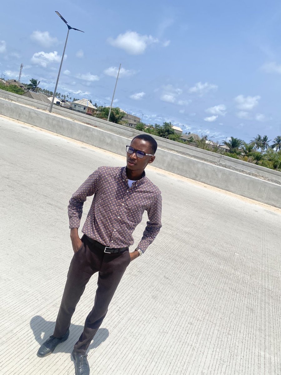 1i_riz's tweet image. Coastal road view 
#lifeisfortheliving
#worklife
#ninetofiveisgold
#Saynotoracism