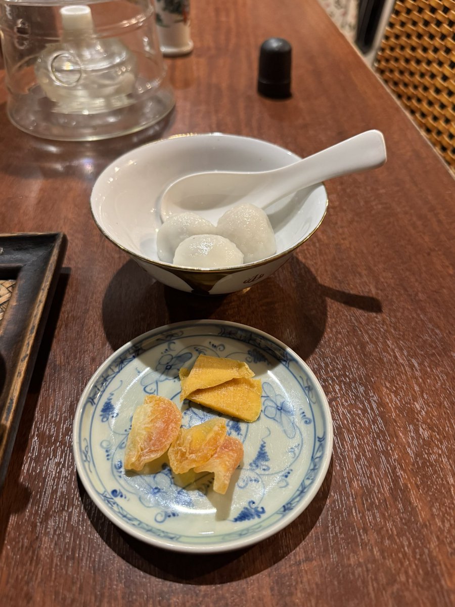 asami_460's tweet photo. 狸からの中国茶専門店。 https://t.co/HBrj50Cti1