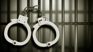 YunusKashmir's tweet image. #Police recovered two hand #grenades, two #magazines, #ammunition rounds, posters and six mobile phones from their possession.