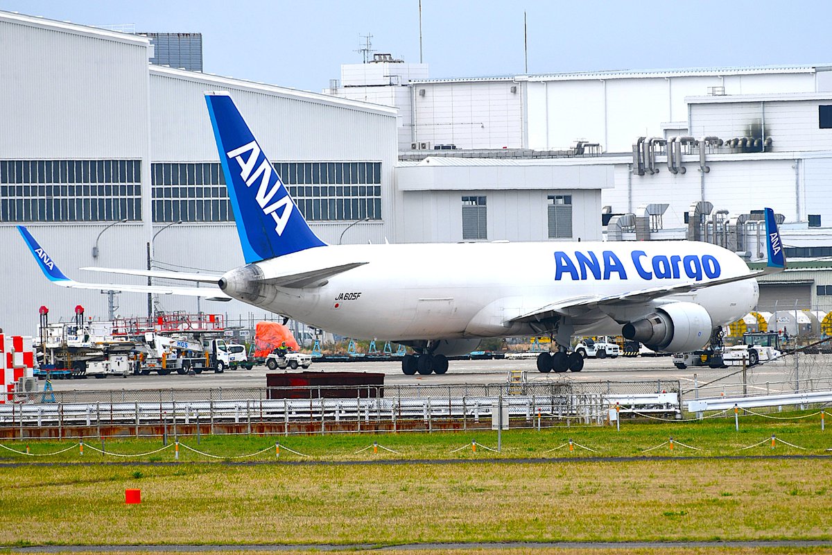 ryuichi_makino's tweet image. 皆様、おはようございます☁️

#ANA #全日空
#B767 #JA605F
#成田空港 #航空写真 
#Nikon