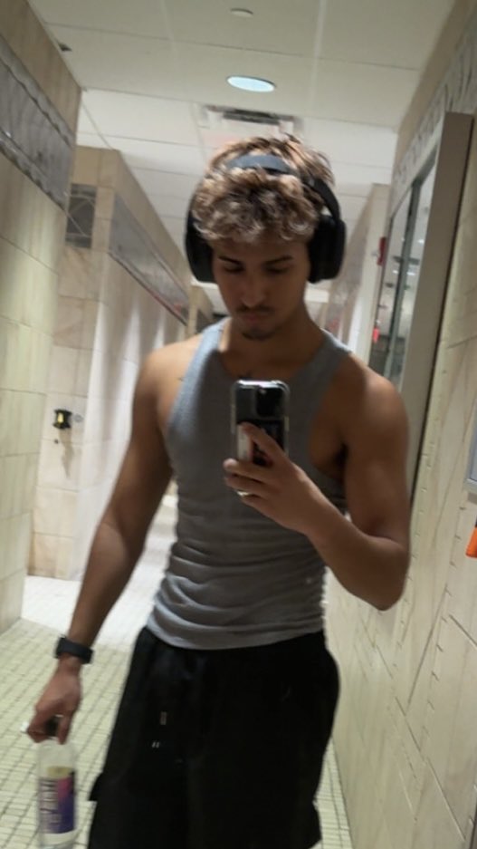 ParallelMarc's tweet image. i needa lock in so bad #college #gym #progress #whatstrendinganyways #mlm