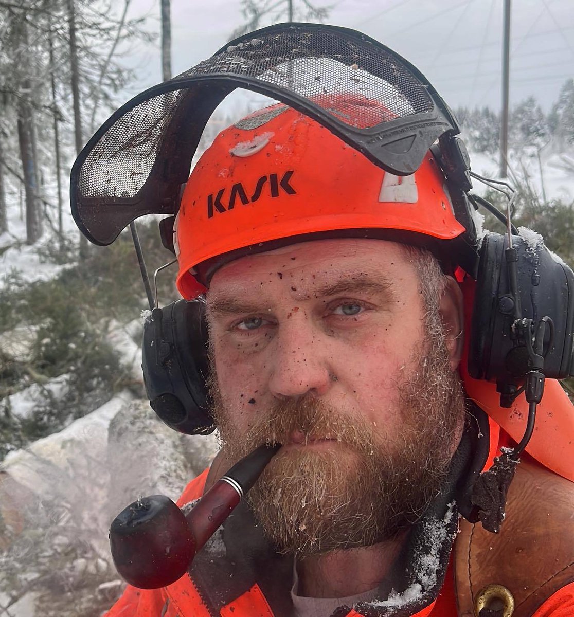 REAL MAN i like tweet media