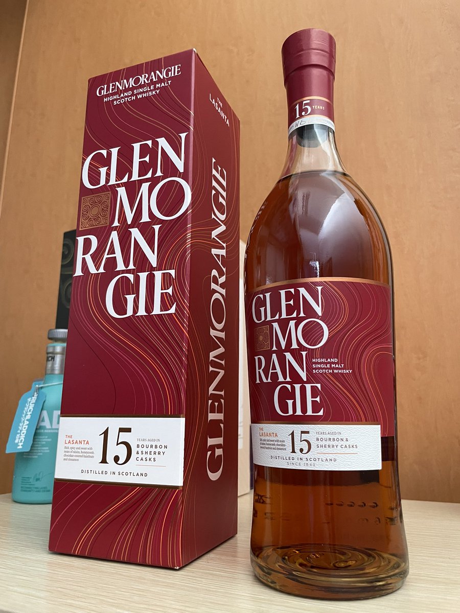 WHITE_HORSE_12's tweet photo. グレンモーレンジィ ラサンタ15年🥃
シェリー系の15年ものとしては7千円台とかなりのコスパ🫢
さてアラン、アベラワー、そしてラサンタ
ミドルレンジのシェリーカスクフィニッシュで最強の銘柄はどれだ⁉️⁉️ https://t.co/DUgMIu1uzN