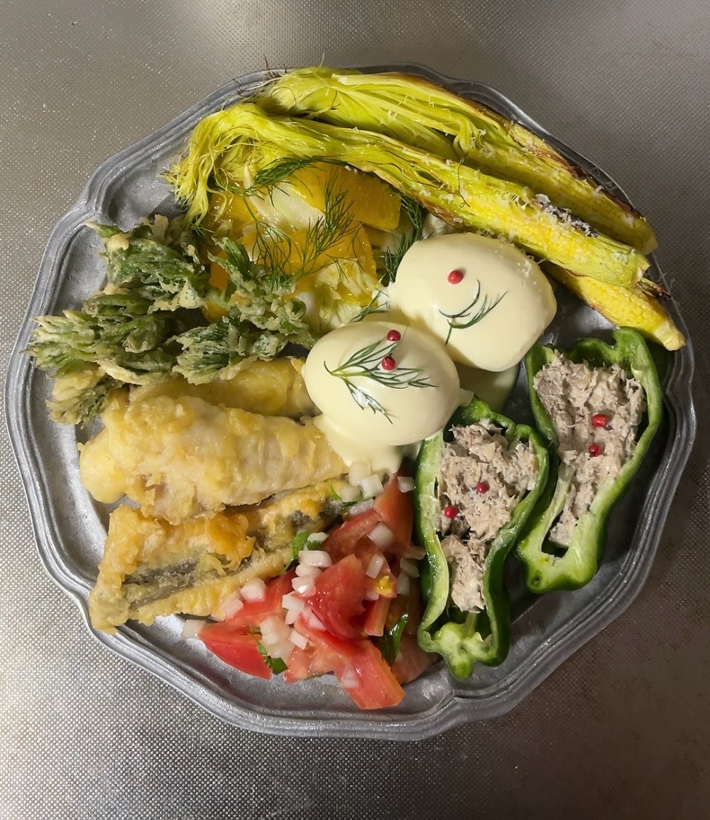 今日のおつまみプレート

ヤングコーンパルメザン
鯖マヨピーマン
トマト新玉ねぎマリネ
ほうぼうフリット
ウドの天ぷら
フェンネルとオレンジのサラダ
ウフマヨ