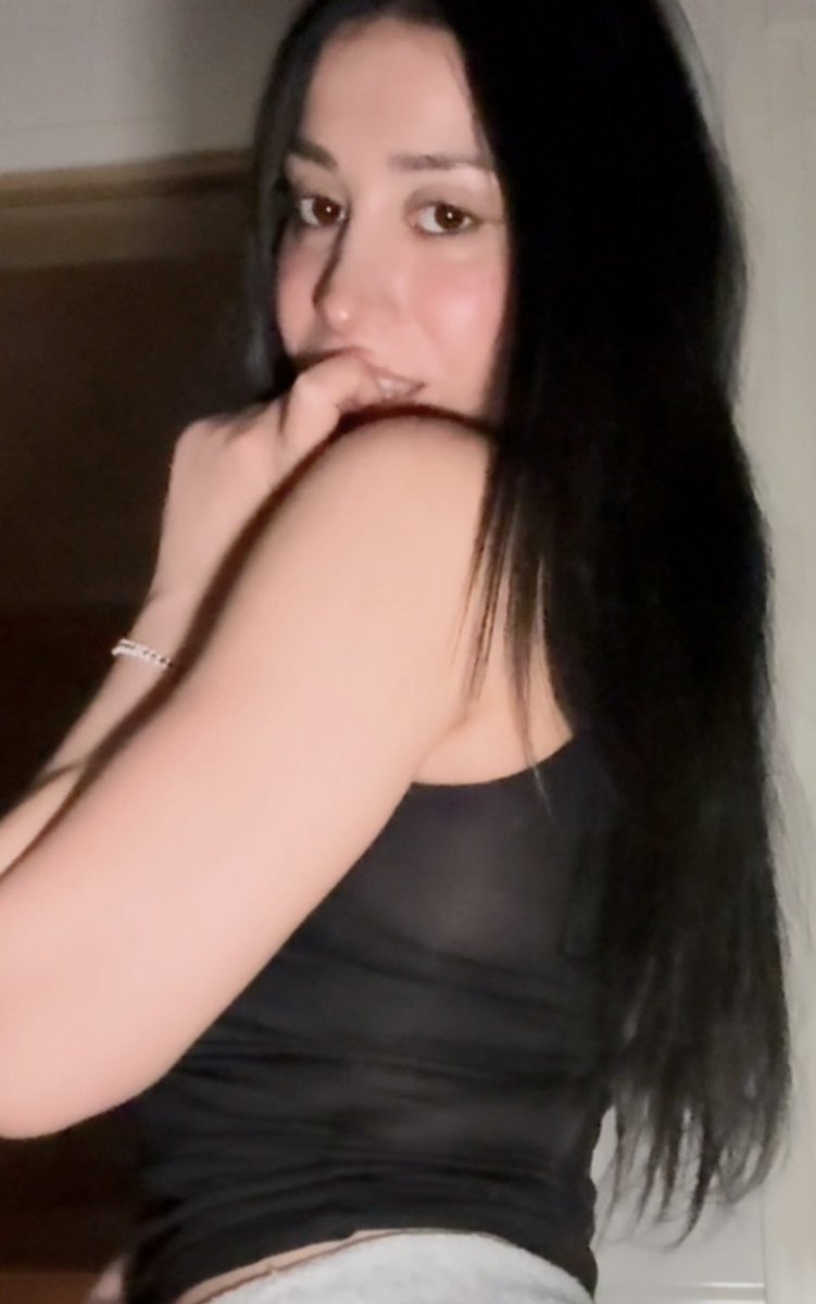 jessyfries's tweet image. gm besties, 8.5K looks good on me… 

wonder how 8.6K would feel 🙈

how long this i get there?