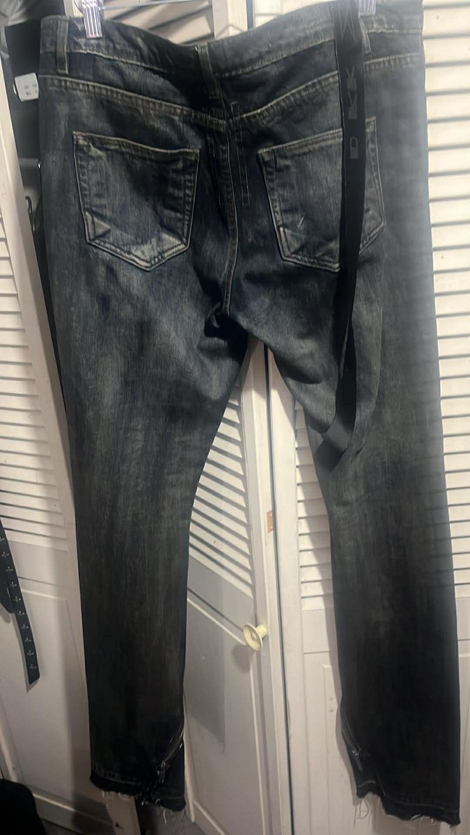 Quixzix's tweet image. You are going in my closet soon 😂##patient ##Waiting