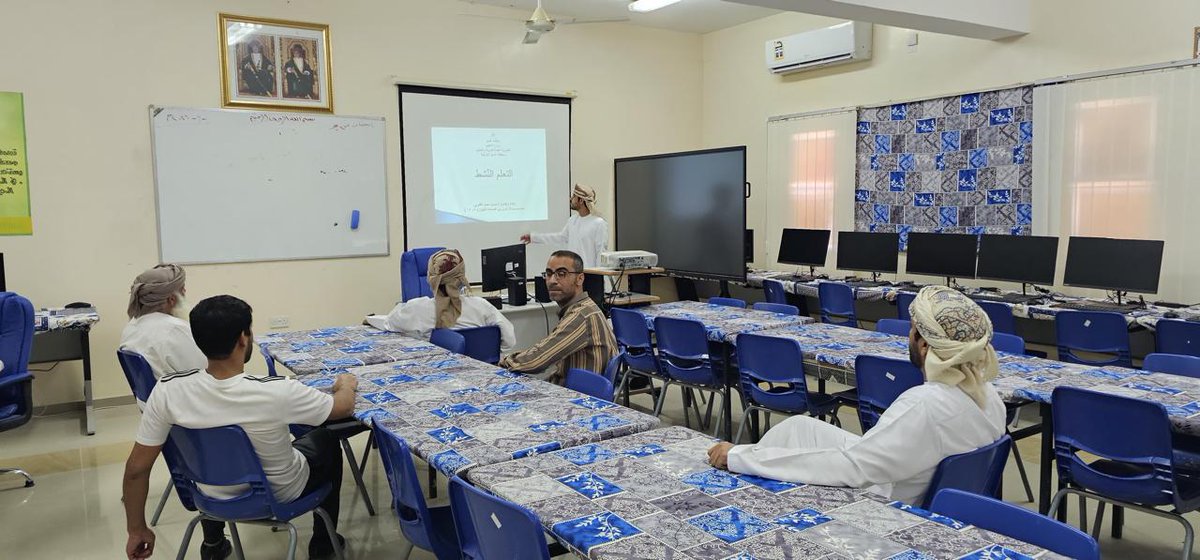 aws_bin's tweet photo. قدّم الأستاذ حمود القنوبي ورشةً متميزة حول التعلّم النشط، تناول فيها أهم الاستراتيجيات والأساليب الحديثة التي تُسهم في تفعيل دور الطالب داخل الصف، مما يساعد على تنمية التفكير والتفاعل وتحسين العملية التعليمية 
#تعليمية_شمال_الشرقية 
#تعلم_مستدام https://t.co/XRY6RsJ8aa