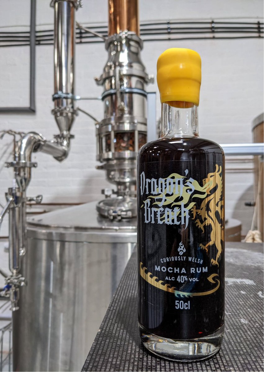 Spirit_of_Wales's tweet image. Love coffee and chocolate?
Dragon’s Breath Mocha Rum blends rich roasted coffee with smooth chocolate notes to create a decadent and indulgent spirit.
Perfect for espresso martinis or after dinner drinks.
👉 spiritofwales.com/brand/dragons-…
#MochaRum #WelshSpirits #SpiritOfWales