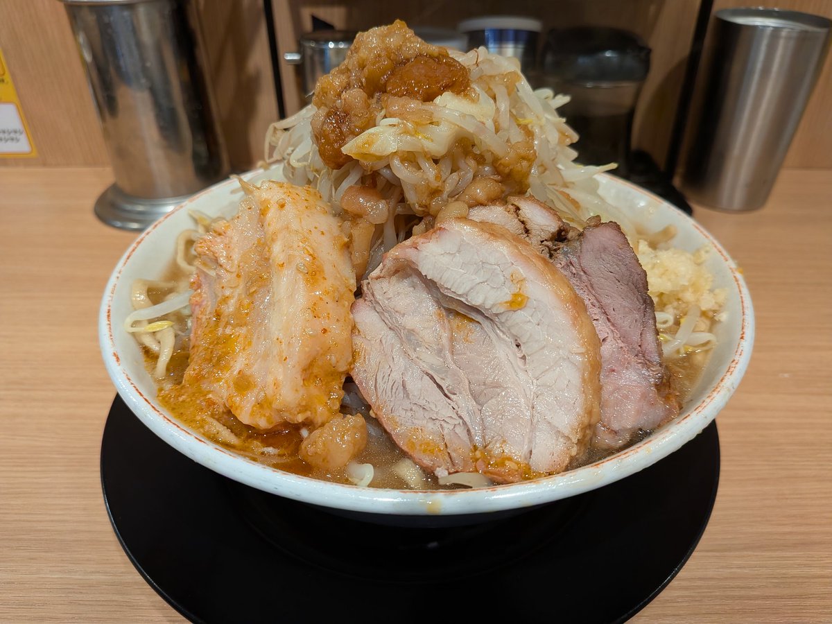 ナオー tweet media
