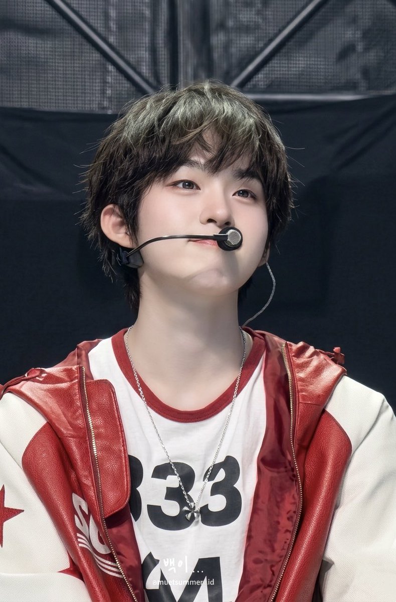 (null).com tweet media