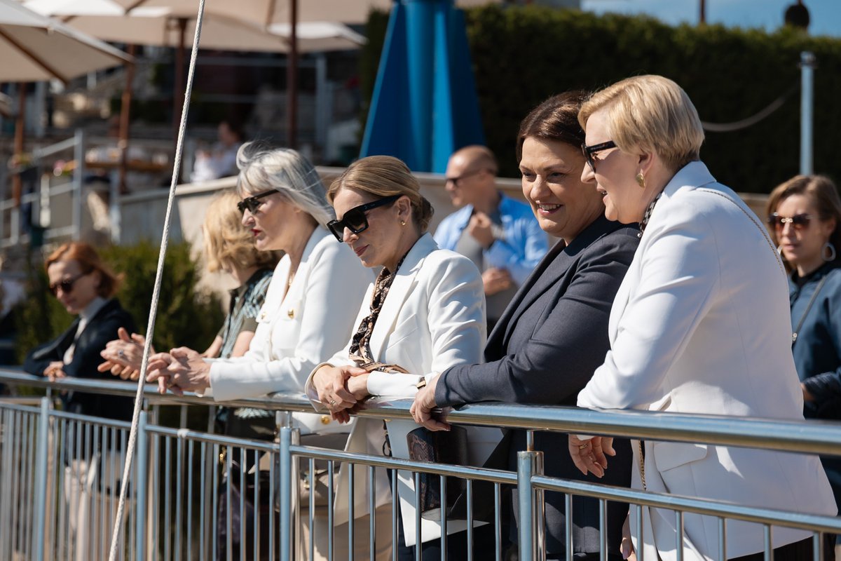 Pres_Office_LT's tweet photo. First Lady Diana Nausėdienė took part in the spouses’ programme at #3SI2026 in Dubrovnik.

According to the First Lady, soft power and joint initiatives can drive global change – especially in strengthening children’s wellbeing, education and security. https://t.co/nrz5Q9z6Pm