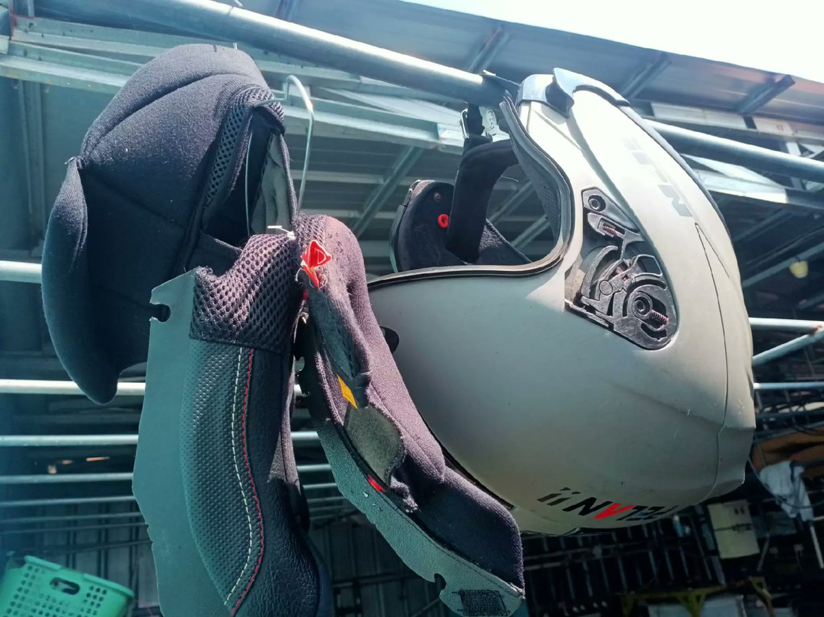 LaundrykuCiamis's tweet image. Bye bau, hello fresh 👋✨

wa.me/6281222104188
Gps : maps.app.goo.gl/C6zyuCgpAkcGJt…

#laundry #laundryciamis #laundryroomdecor #laundryday #laundryhelm