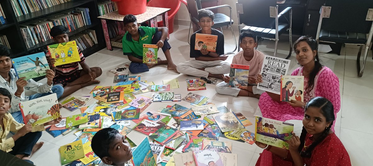 chethu_cha15598's tweet image. ಗಟ್ಟಿ ಓದು ಚಟುವಟಿಕೆ.📖📚🖊️
#read #aloud #activities 
#rurallibrary #publiclibrary 
@readingkafka @cmcaindia
