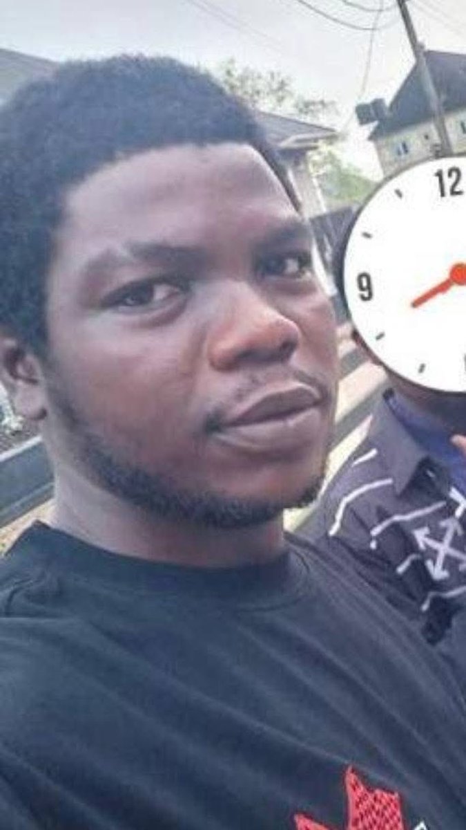 NorrishCEO1's tweet photo. Me: I believe this boy was set up by whoever sent him to collect the waybill, the same person also informed the police, the way they quickly kpai him shows it’s all planned

This is heartbreaking 💔 😭😭😭

“You caught him and tied both hands behind his back https://t.co/Bsrc9mWPAX
