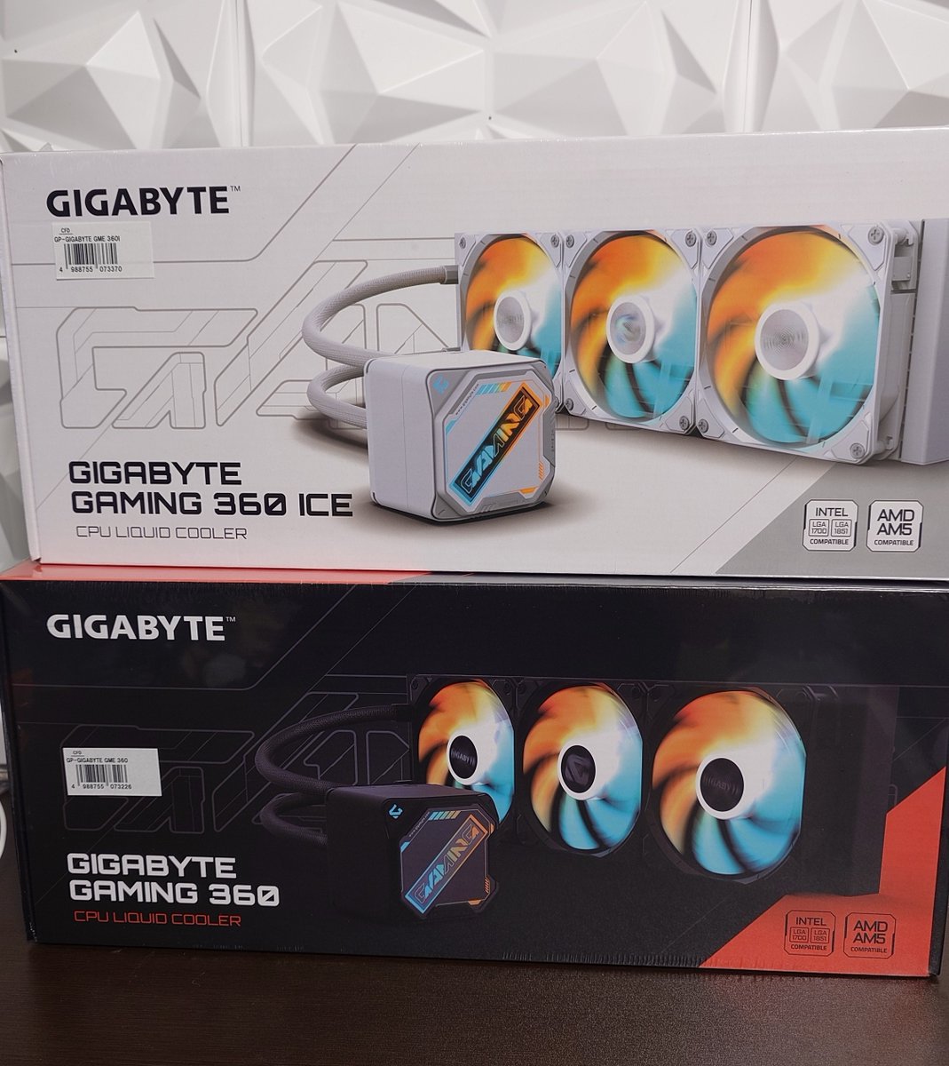 cobra_herb's tweet image. 今現在、日本で一番安い360㎜水冷CPUクーラー買ってみた
＃GIGABYTE
BLACK
 amzn.to/42BO8tK
WHITE
amzn.to/42H1gh7