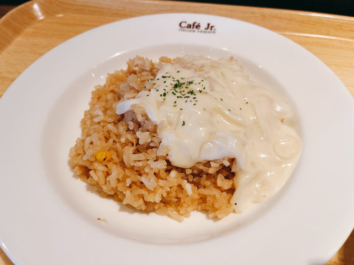 itatoma_chubu_u's tweet photo. 🈺4月30日(木)中部大学店限定     
ランチメニュー🍝
Aランチ アマトリチャーナ  
普通700円 大盛り850円           
Cランチ ガーリックライス
ホワイトソースがけ (スープ付き)     
普通800円 大盛り950円         
選べるドリンクを付ける場合  
＋￥150です🥤🫖 https://t.co/hlx6crswFa