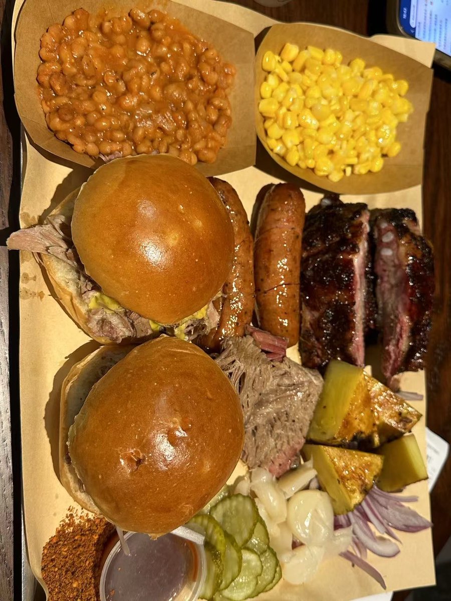 kathydm73's tweet image. Swap fried for grilled!  Grilled chicken + quinoa + roasted veggies = protein, fiber u0026 flavor. Your 30-min, guilt-free dinner fix. #FatLossMeals #EasyRecipes