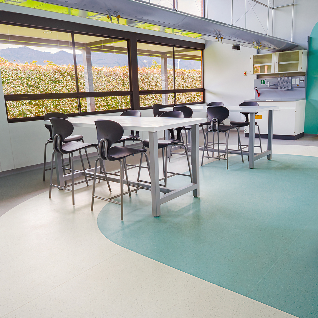 Polyflorltd's tweet photo. This modern block of school science laboratories in Colombia had its multifaceted design requirements. Palettone PUR met these needs, delivering results that stand the test of time.

Case study: https://t.co/o81w2MP1h8

#flooring #education #polyflor https://t.co/wRUSBk9kXg