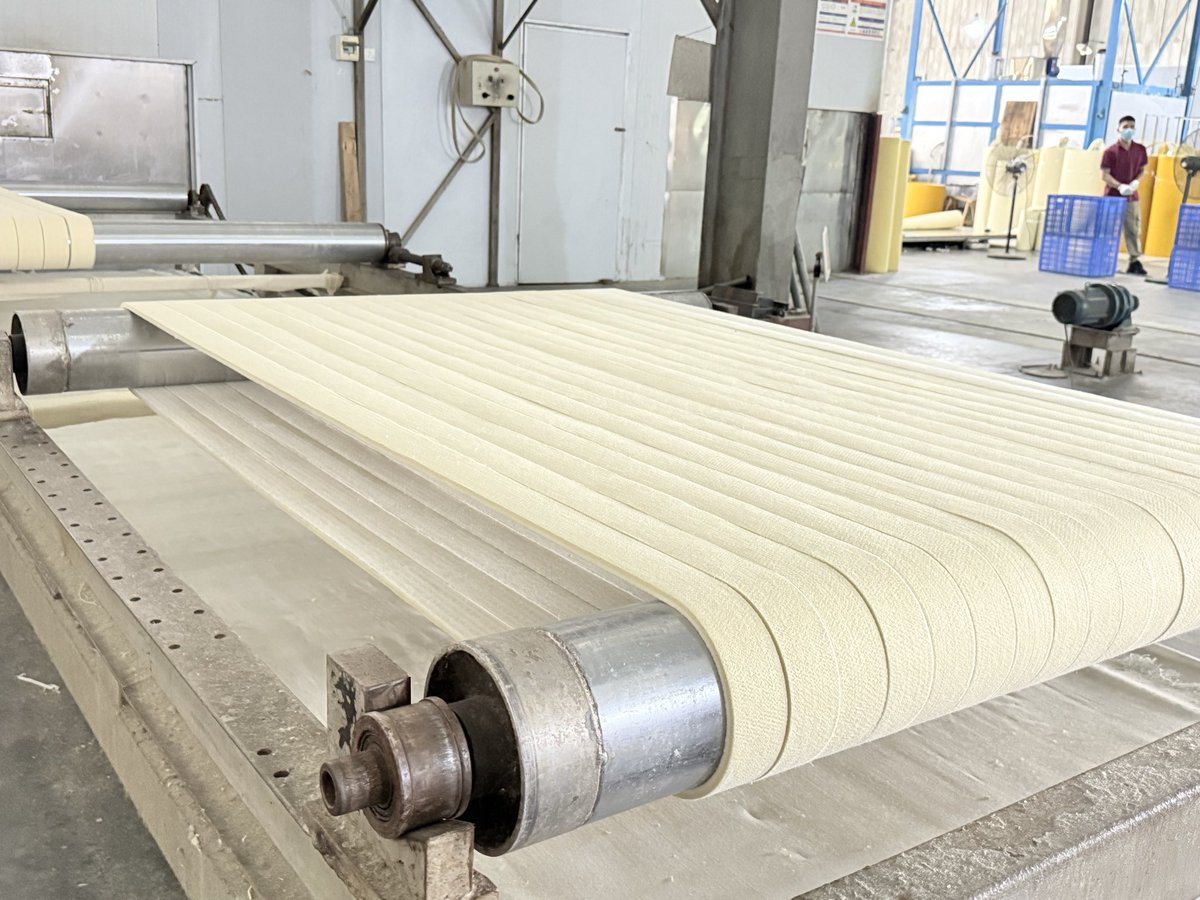 PennyPan743's tweet image. PBO Conveyor Industrial Felt Solution #industrialsolutions
Protect aluminum profiles from scratches at 600°C!