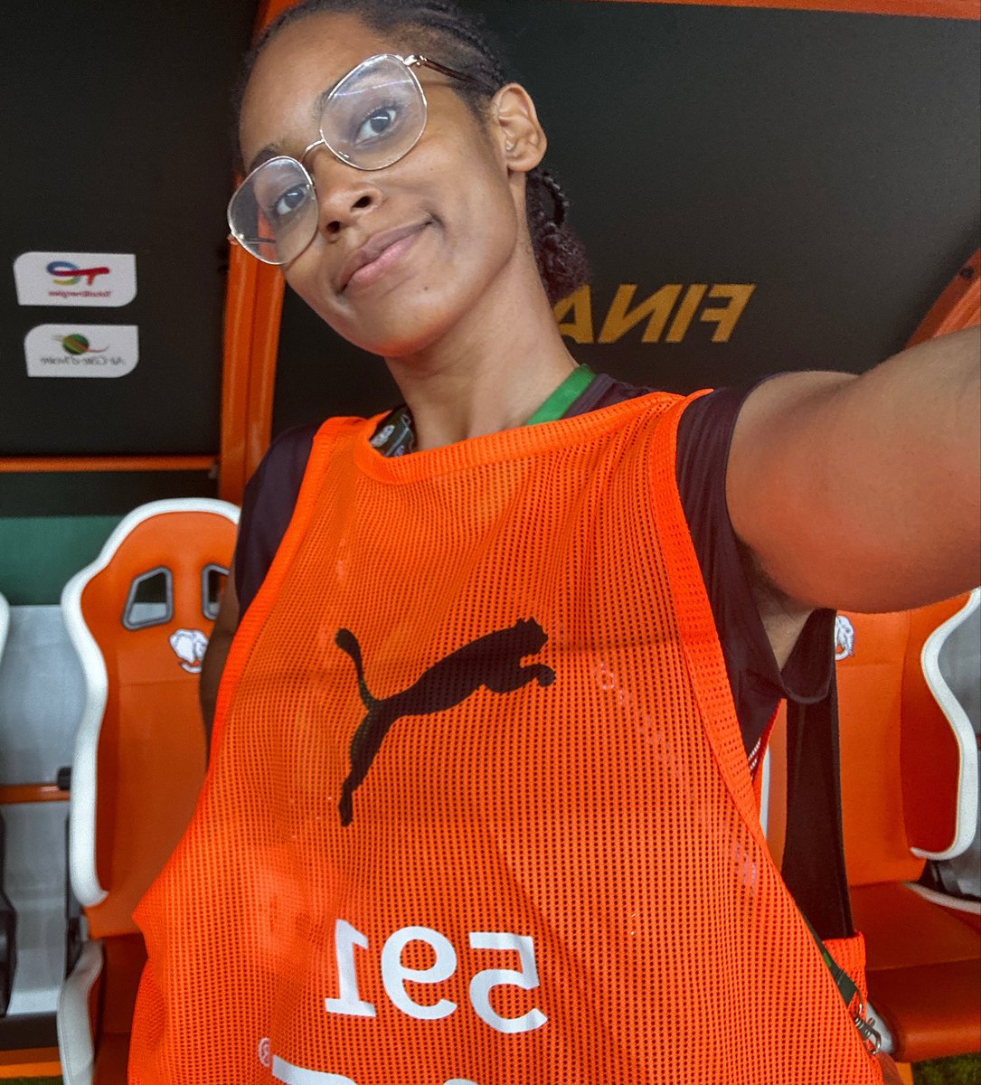 Demoiselle De Foot - UCL WINNER tweet media