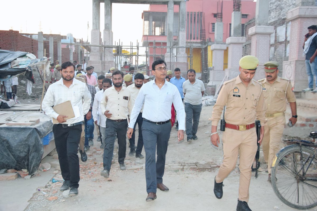 DM LAKHIMPUR KHERI tweet media