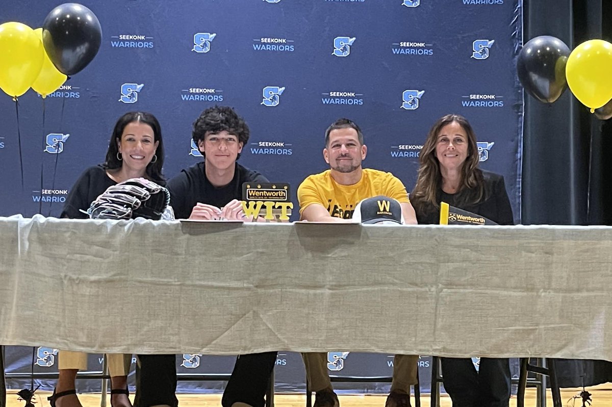 SeekonkHS's tweet image. #SeekonkHS Senior Athlete Signing Day! #WarriorPride @colea_2