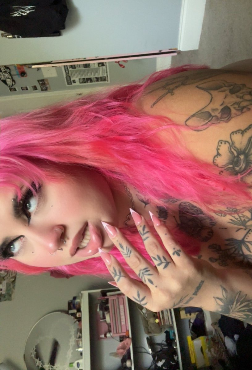 girl with the web tattoos tweet media