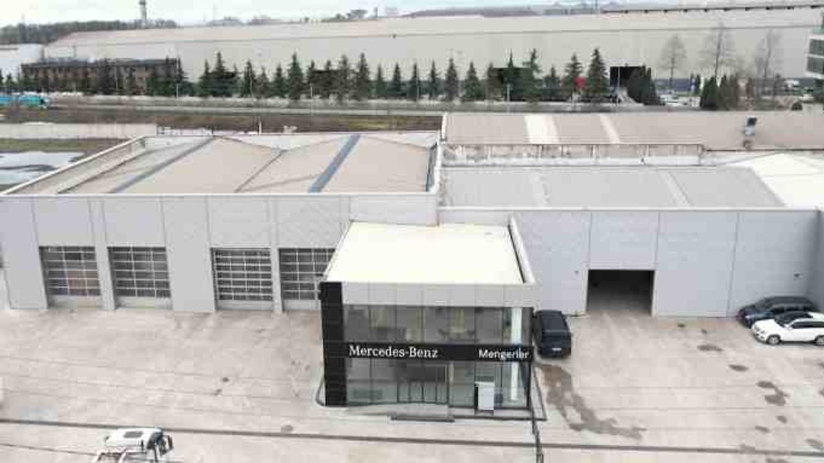 corprazzi's tweet photo. Mercedes-Benz Türk, kurumsal kimlik dönüşümünü tamamladı.

Mercedes-Benz Türk, bayi ve servis ağında yeni kimlik dönemi başlattı.

#MRBKF #MercedesBenzTürk #KurumsalKimlik
https://t.co/34QB7qGKqM https://t.co/b4tcjlibgz