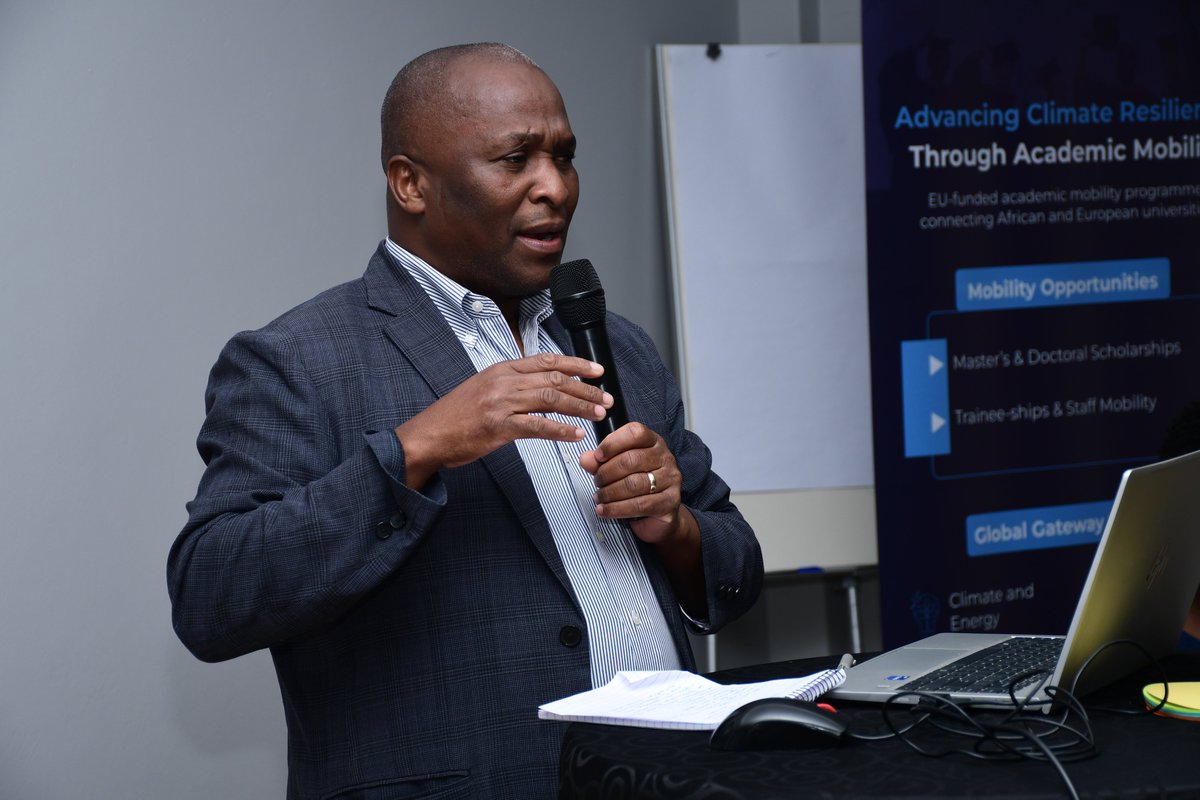 _MMoCRA's tweet image. Day 3 kicked off with a recap by Jason Minnie, followed by industry insights from Patrick Karimi on strengthening collaboration between academia and industry. #ClimateAction #Research